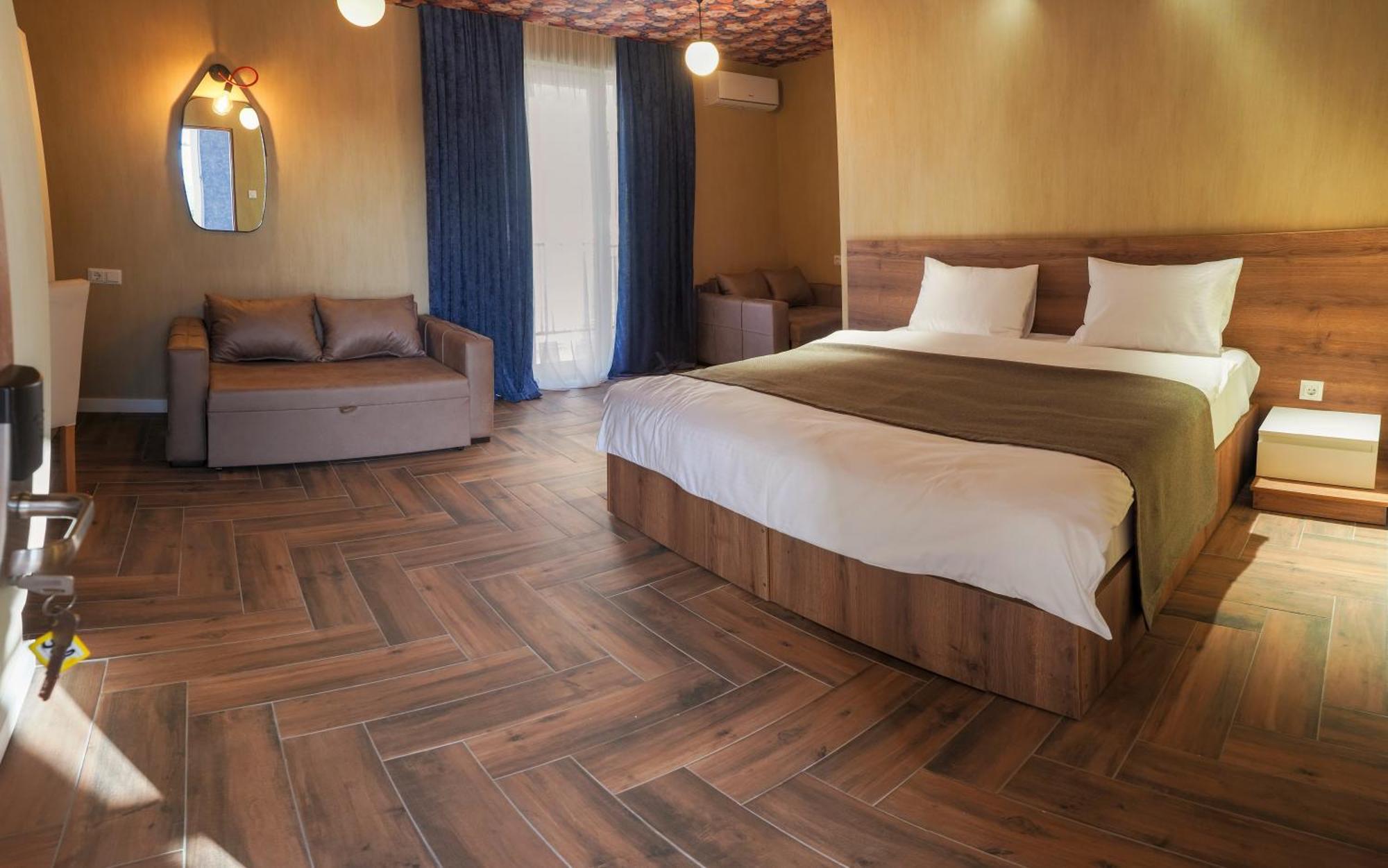 Hotel Hills In Old Tbilisi Esterno foto