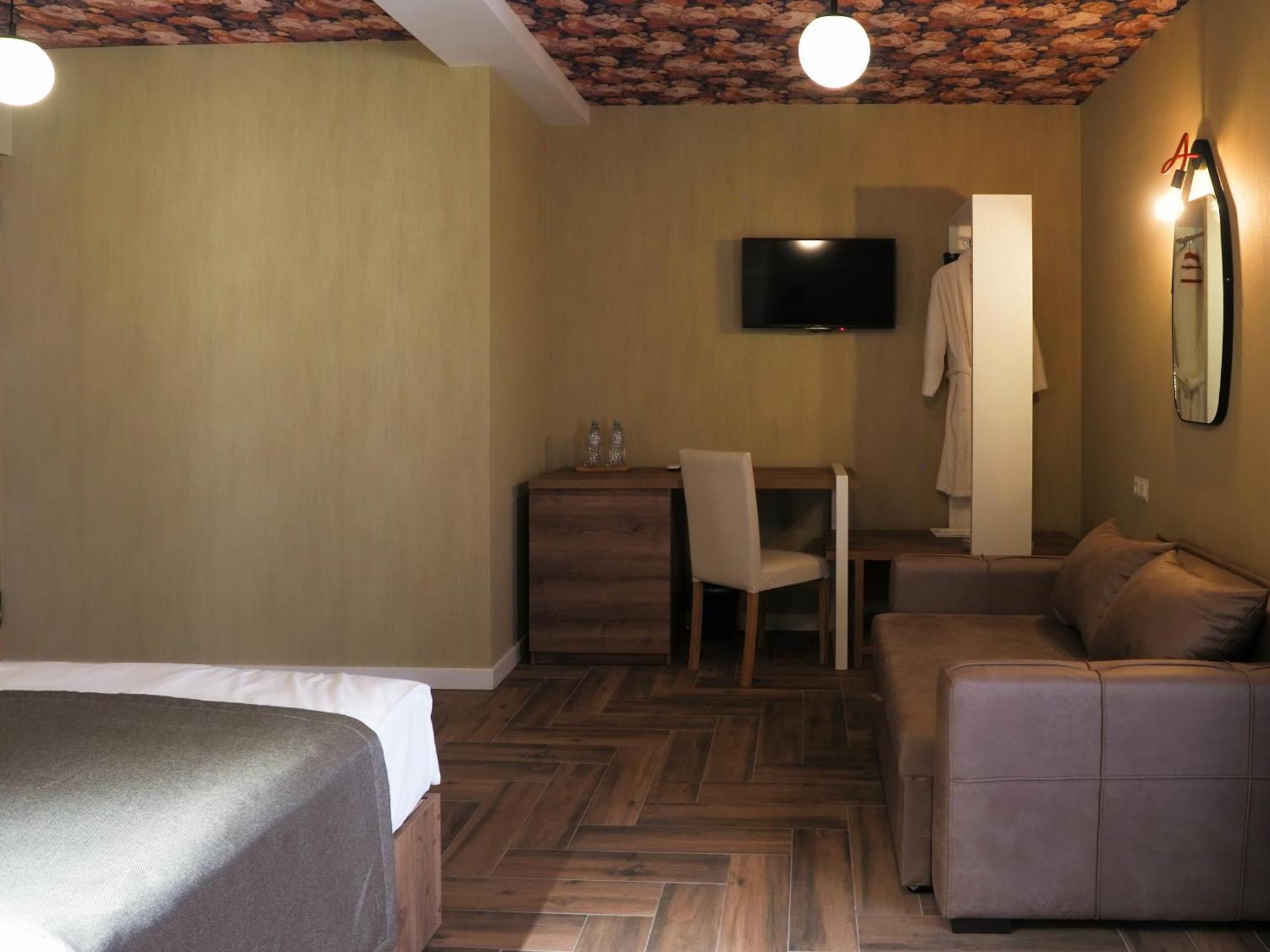 Hotel Hills In Old Tbilisi Esterno foto