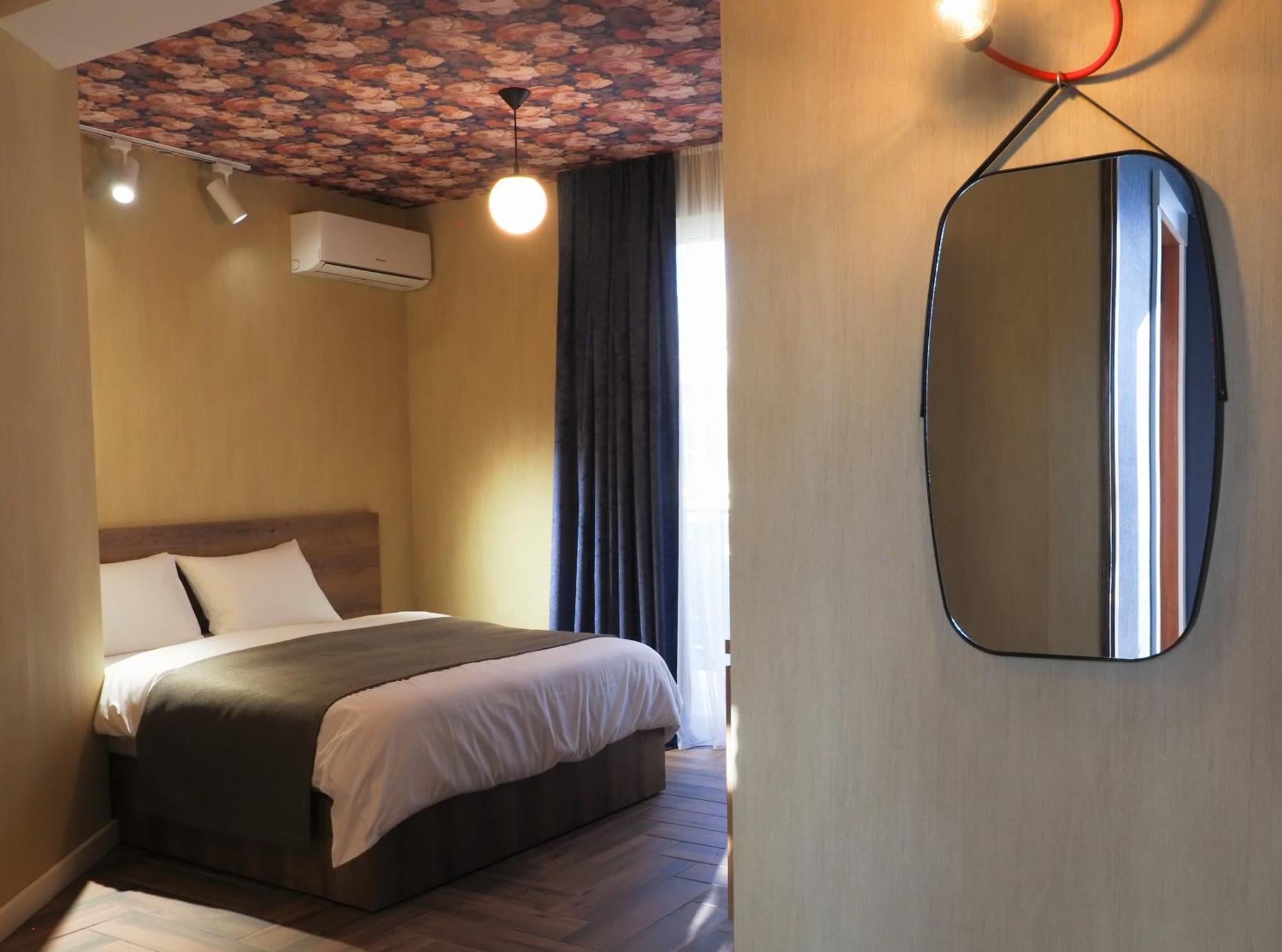 Hotel Hills In Old Tbilisi Esterno foto